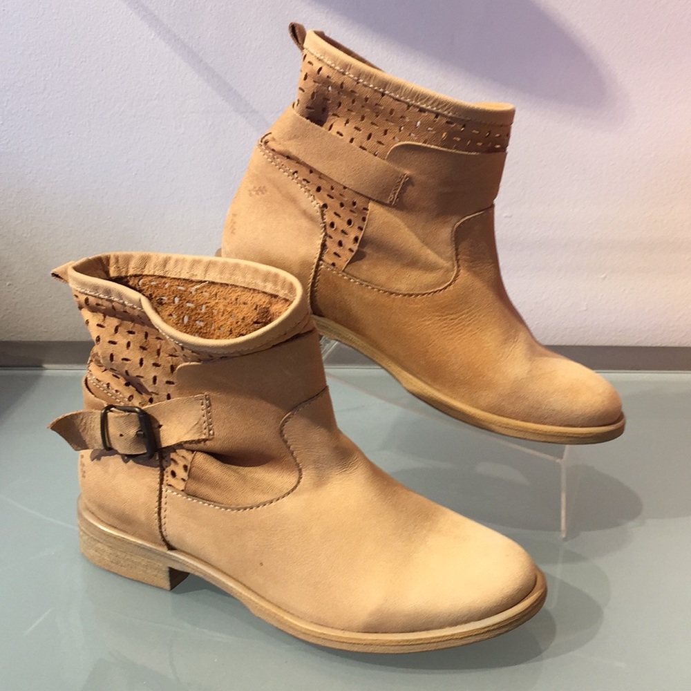 CoolWay Booties
